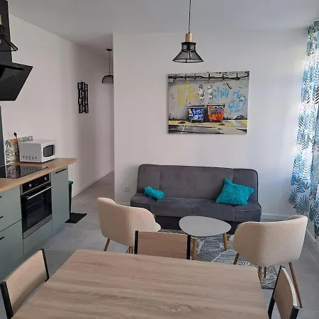 La Baraque Bleriot Apartment *
